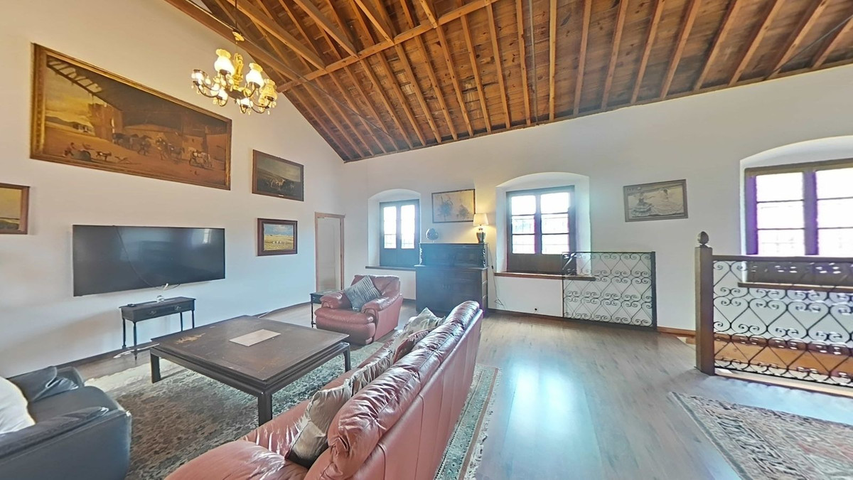 Se vende Villa - Chalet de 3 dormitorios en Costa Del Sol East, Málaga, España