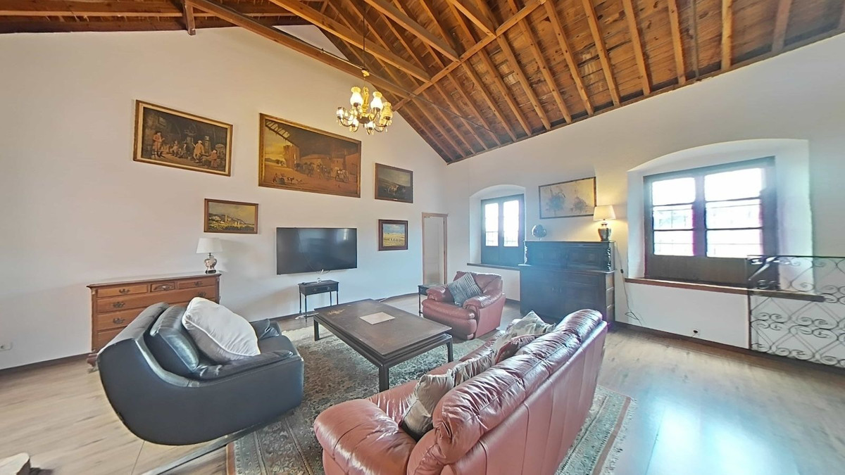 Se vende Villa - Chalet de 3 dormitorios en Costa Del Sol East, Málaga, España
