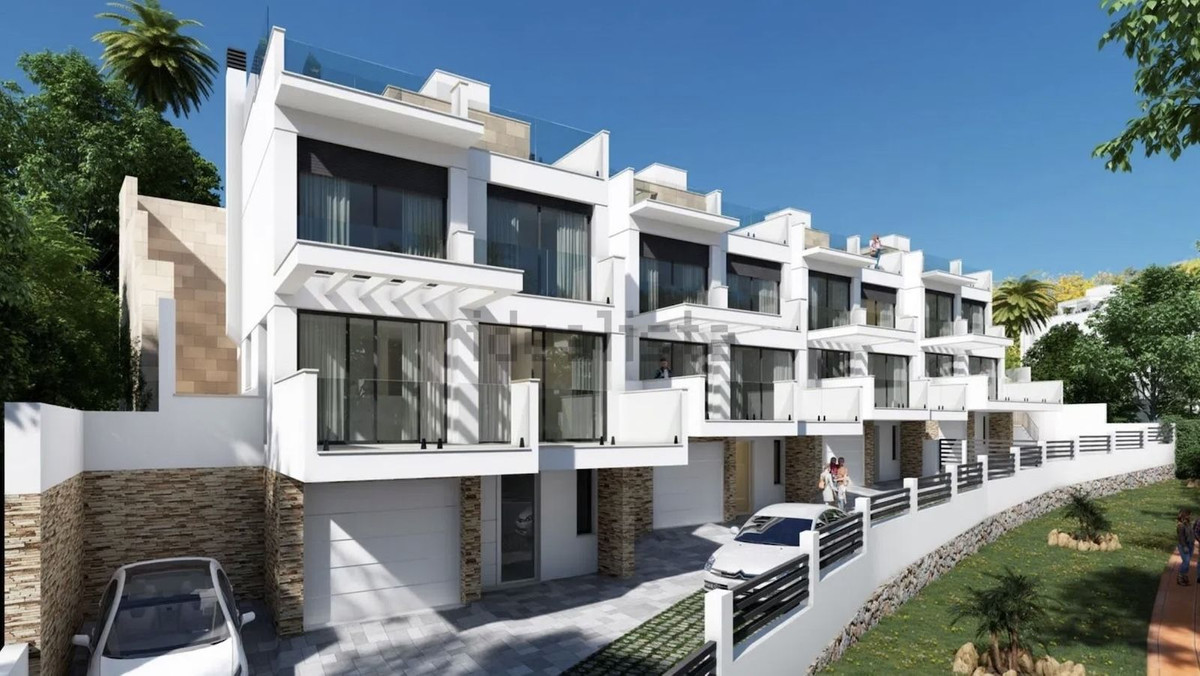4 Bed Townhouse for sale in Nerja Costa Del Sol East, Málaga, Spain