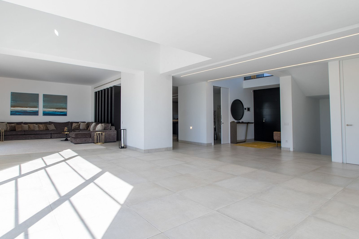 Se vende Villa - Chalet de 5 dormitorios en Costa Del Sol, Málaga, España