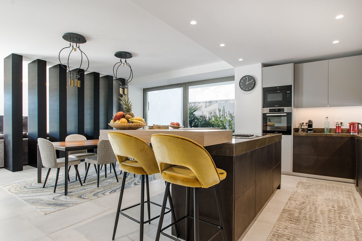 Se vende Villa - Chalet de 5 dormitorios en Costa Del Sol, Málaga, España