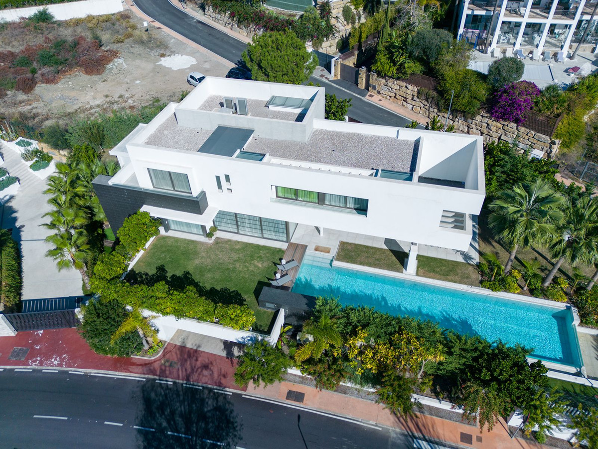 Se vende Villa - Chalet de 5 dormitorios en Costa Del Sol, Málaga, España