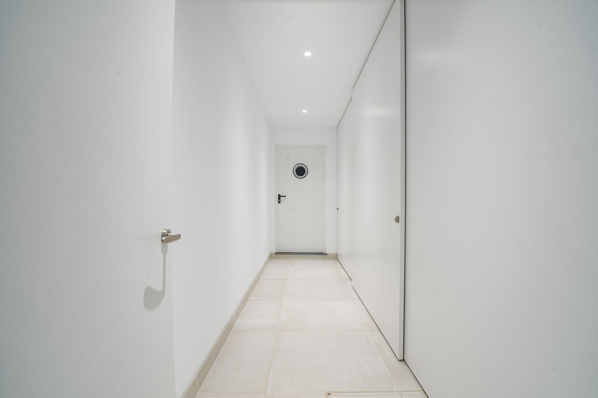 Se vende Villa - Chalet de 5 dormitorios en Costa Del Sol, Málaga, España