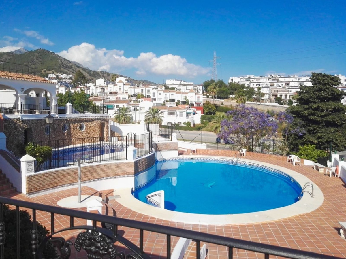 2 Bed Townhouse for sale in Nerja Costa Del Sol East, Málaga, Spain