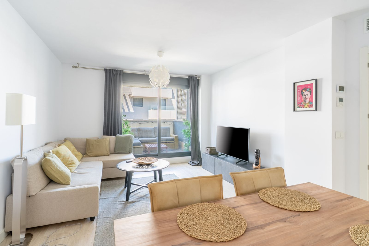 Se vende Apartamento Planta Media de 2 dormitorios en Costa Del Sol, Málaga, España