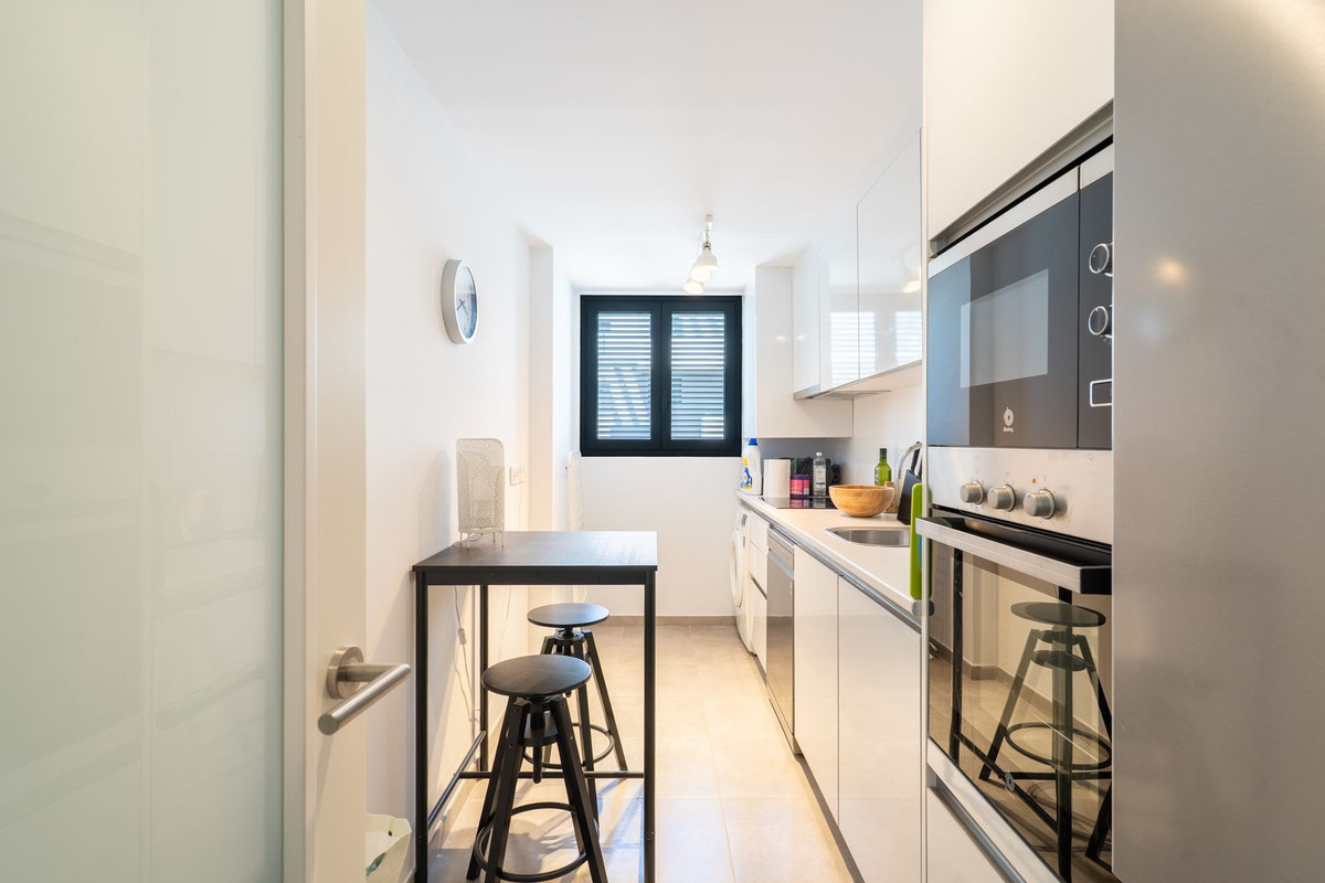 Se vende Apartamento Planta Media de 2 dormitorios en Costa Del Sol, Málaga, España