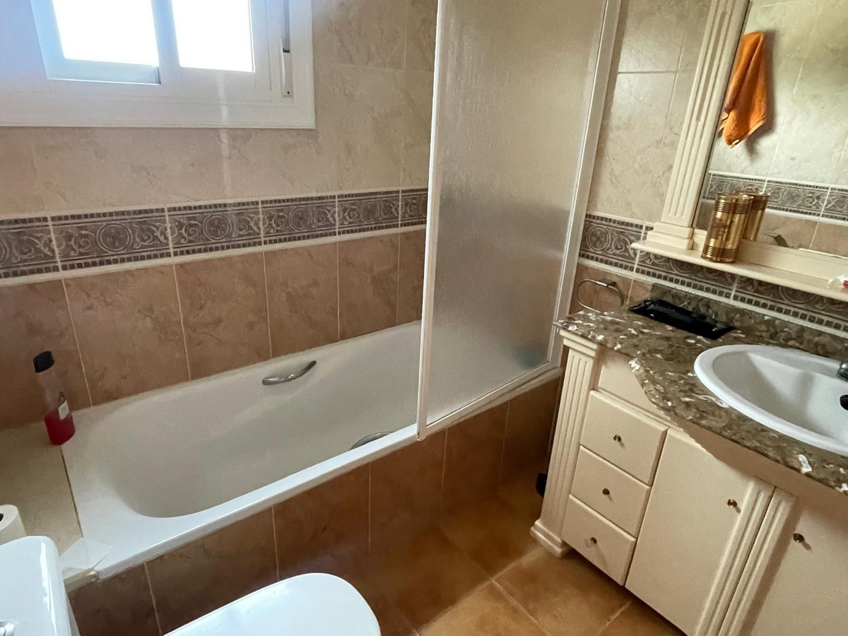 3 Bed Townhouse for sale in Daya Vieja Costa Blanca, Alicante, Spain