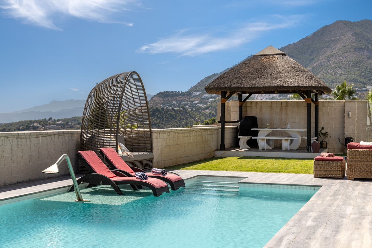 4 Bed Townhouse for sale in Mijas Costa Costa Del Sol, Málaga, Spain