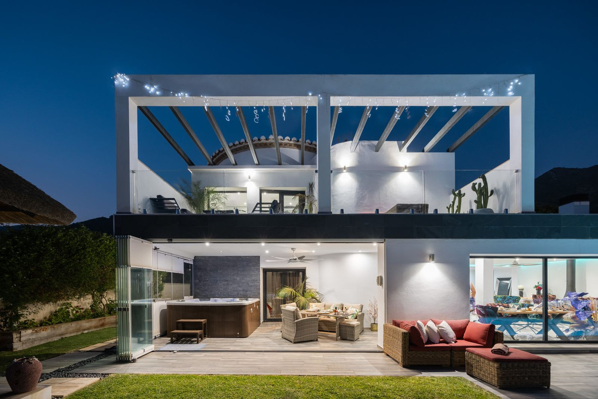 4 Bed Townhouse for sale in Mijas Costa Costa Del Sol, Málaga, Spain