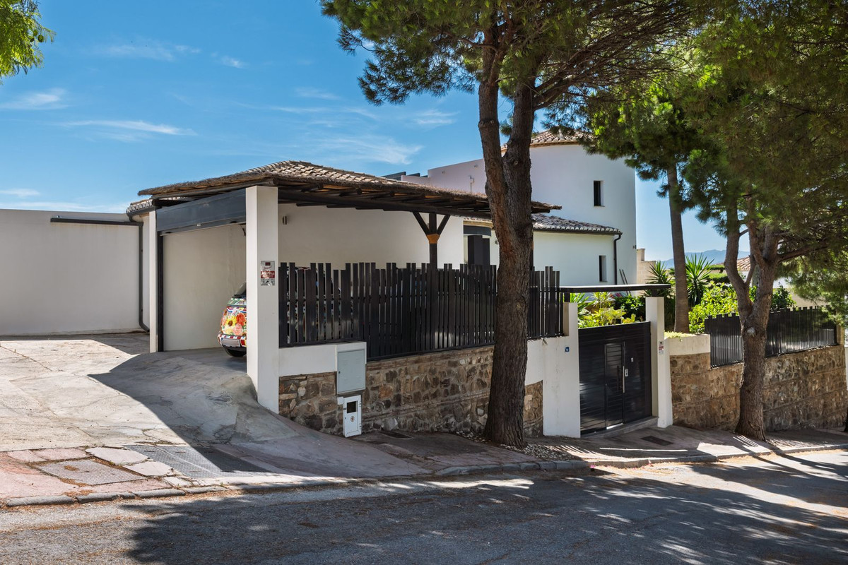 4 Bed Townhouse for sale in Mijas Costa Costa Del Sol, Málaga, Spain