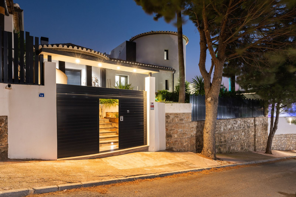 4 Bed Townhouse for sale in Mijas Costa Costa Del Sol, Málaga, Spain