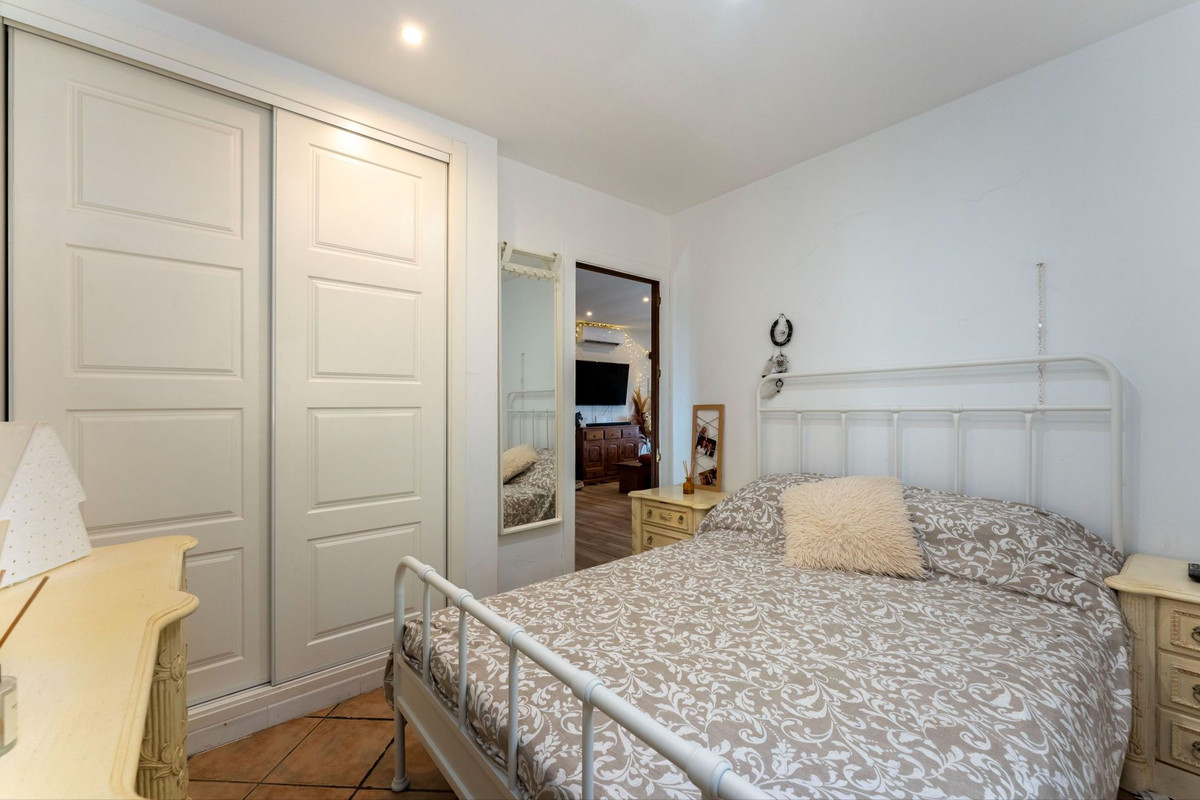 Se vende Finca - Cortijo de 3 dormitorios en Costa Del Sol, Málaga, España