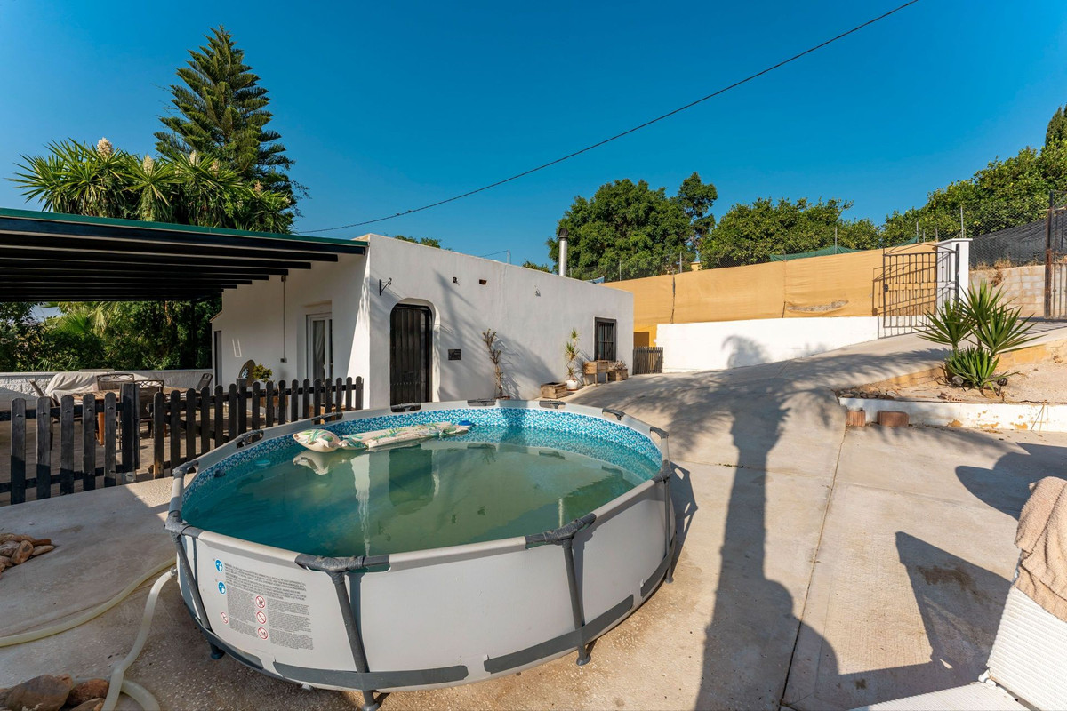 Se vende Finca - Cortijo de 3 dormitorios en Costa Del Sol, Málaga, España