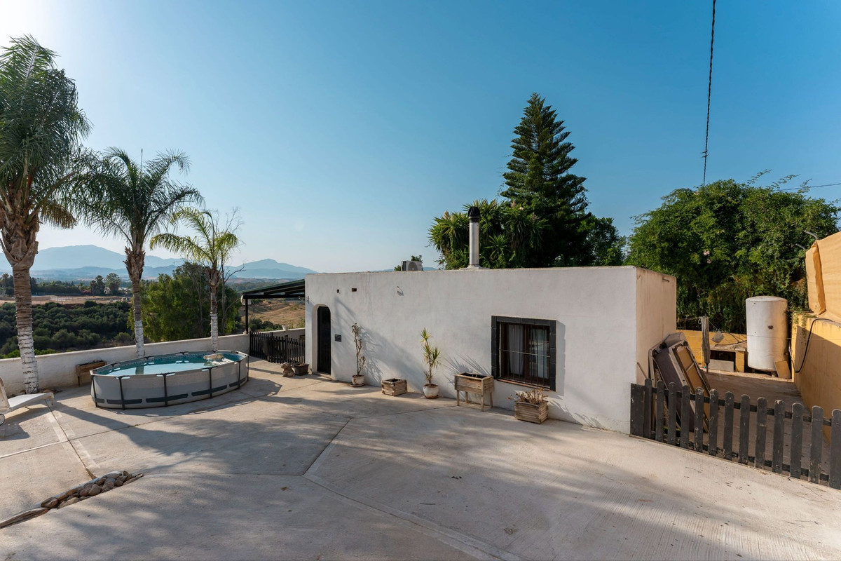 Se vende Finca - Cortijo de 3 dormitorios en Costa Del Sol, Málaga, España