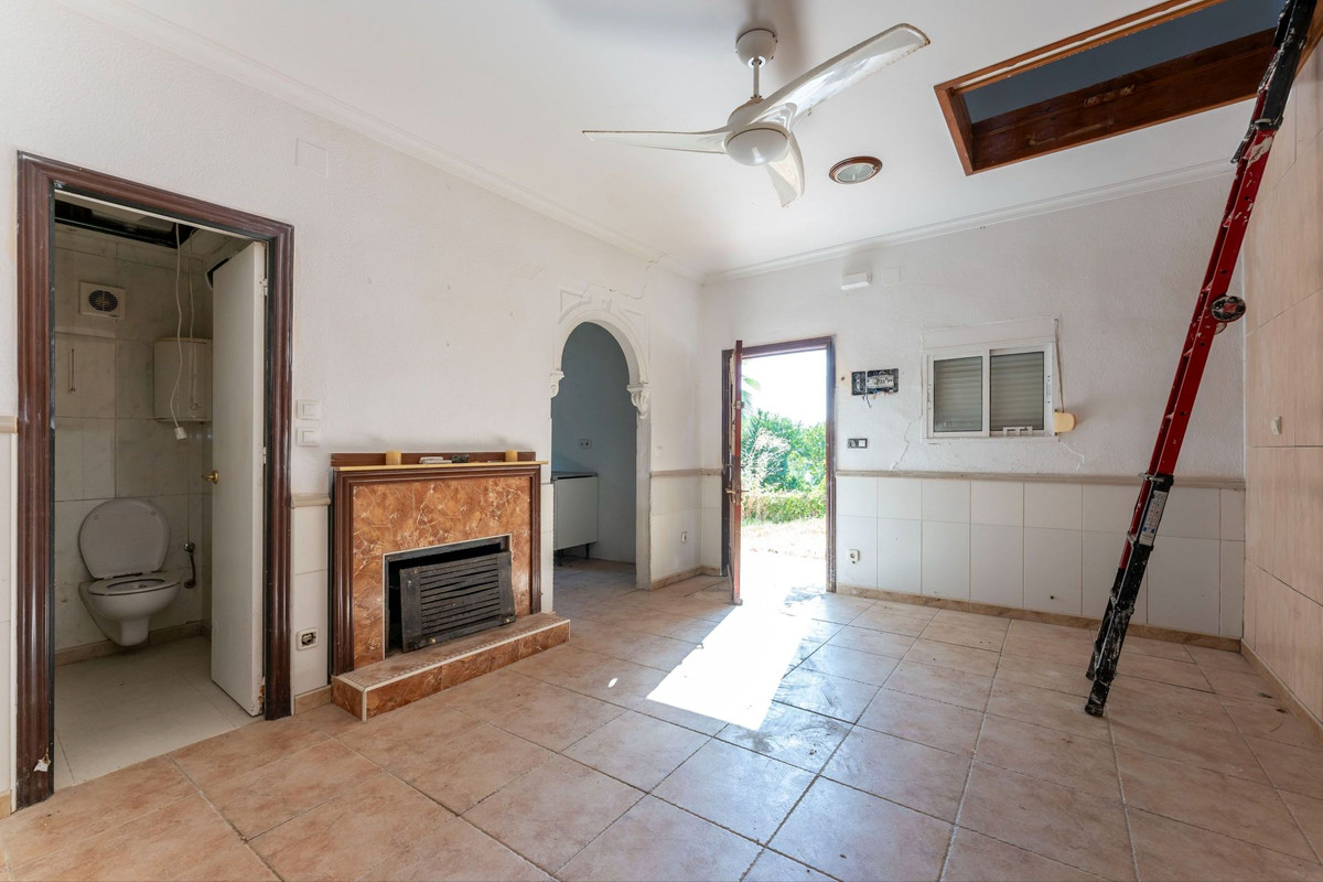 Se vende Finca - Cortijo de 3 dormitorios en Costa Del Sol, Málaga, España