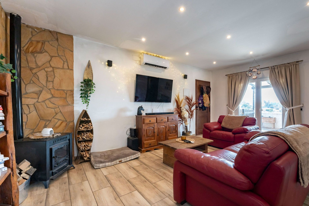 Se vende Finca - Cortijo de 3 dormitorios en Costa Del Sol, Málaga, España