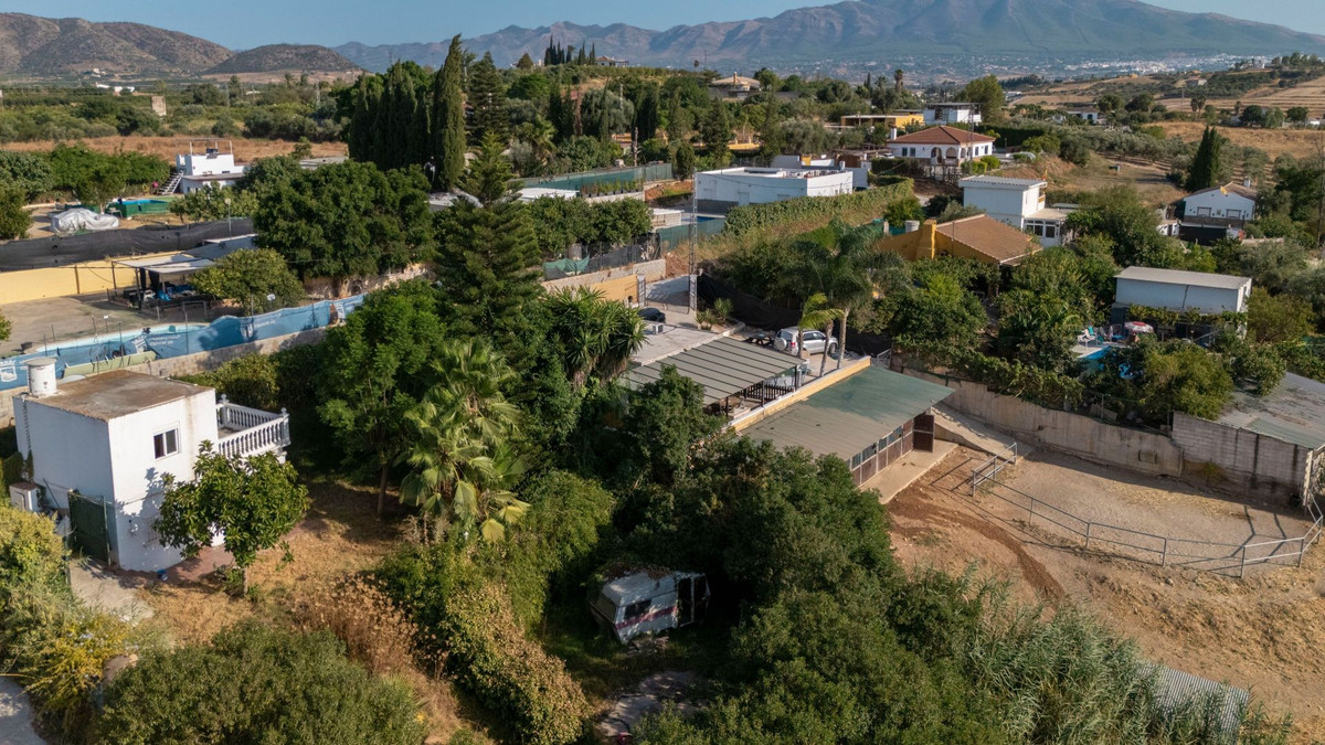 Se vende Finca - Cortijo de 3 dormitorios en Costa Del Sol, Málaga, España