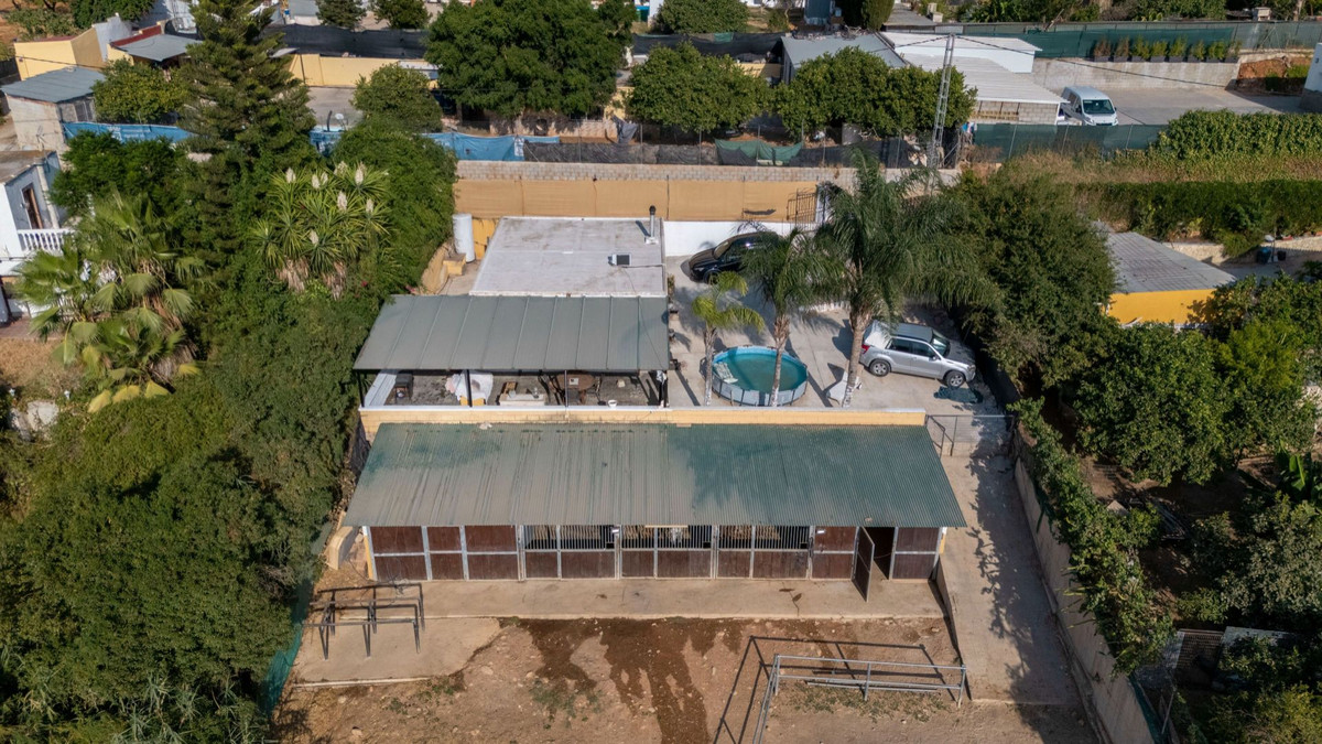 Se vende Finca - Cortijo de 3 dormitorios en Costa Del Sol, Málaga, España