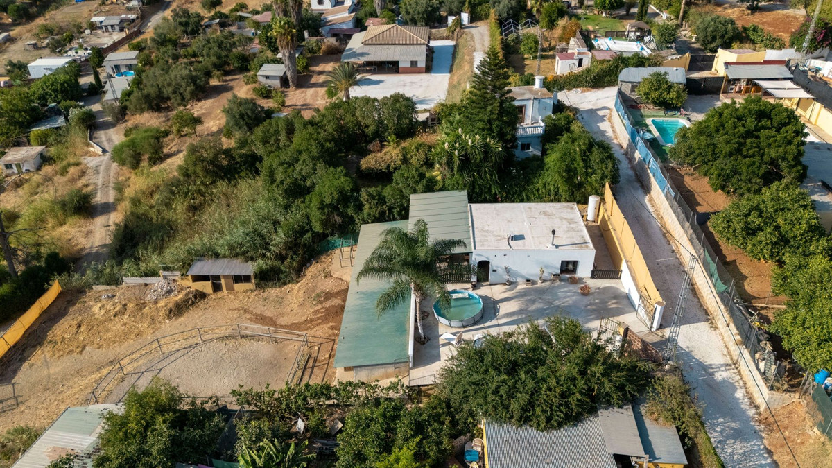 Se vende Finca - Cortijo de 3 dormitorios en Costa Del Sol, Málaga, España
