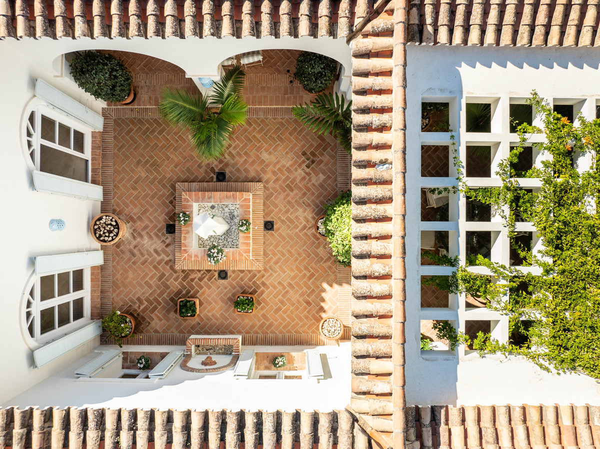 Se vende Villa - Chalet de 5 dormitorios en Costa Del Sol, Málaga, España