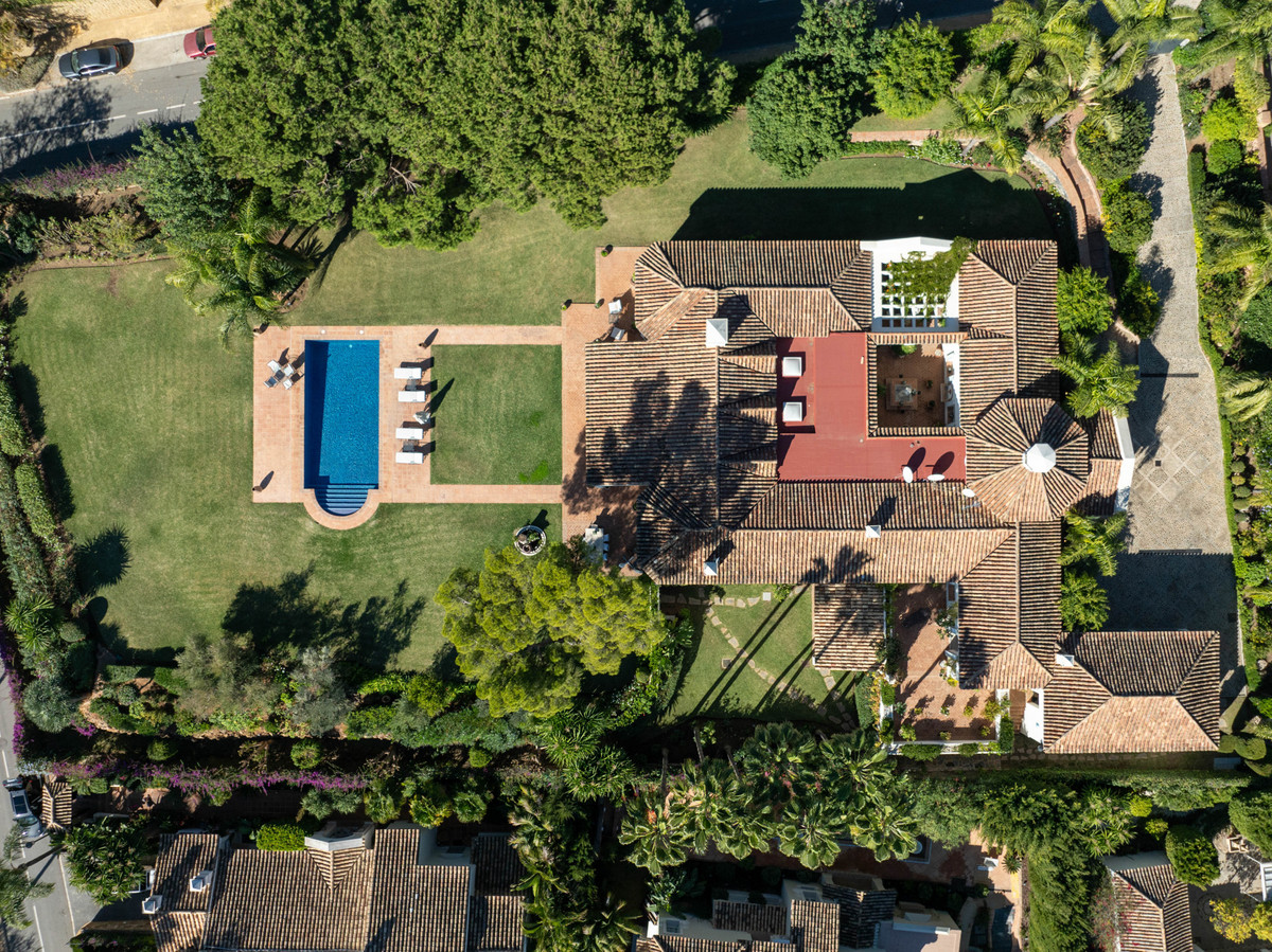 Se vende Villa - Chalet de 5 dormitorios en Costa Del Sol, Málaga, España