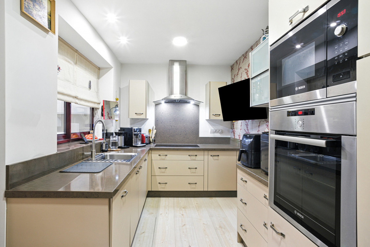 3 Bed Townhouse for sale in Benahavís Costa Del Sol, Málaga, Spain