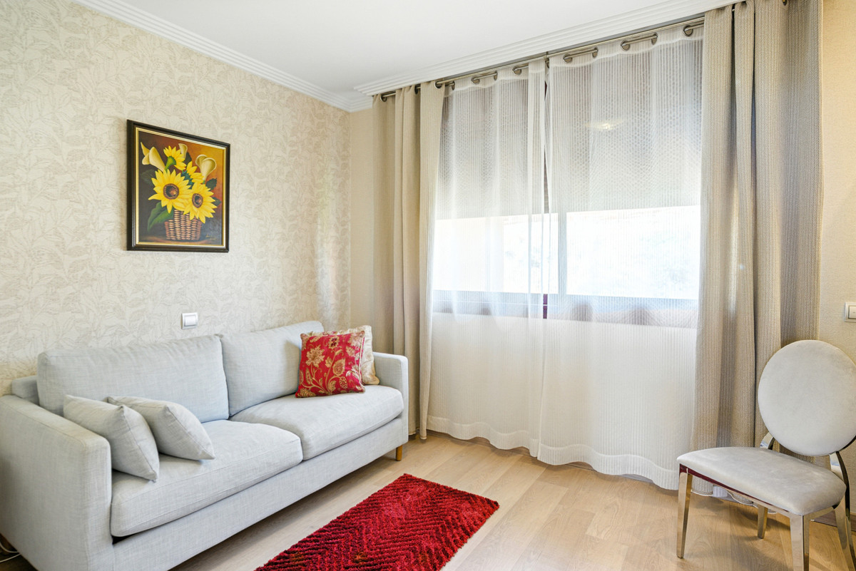 3 Bed Townhouse for sale in Benahavís Costa Del Sol, Málaga, Spain