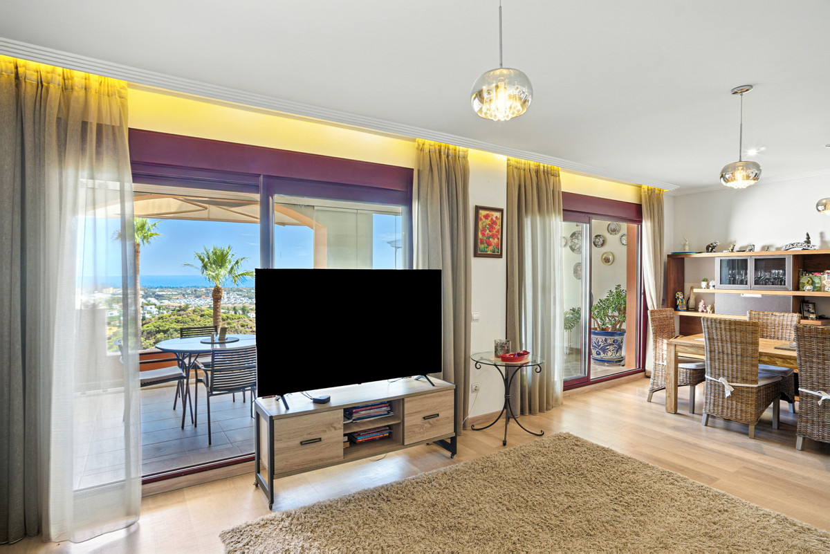 3 Bed Townhouse for sale in Benahavís Costa Del Sol, Málaga, Spain