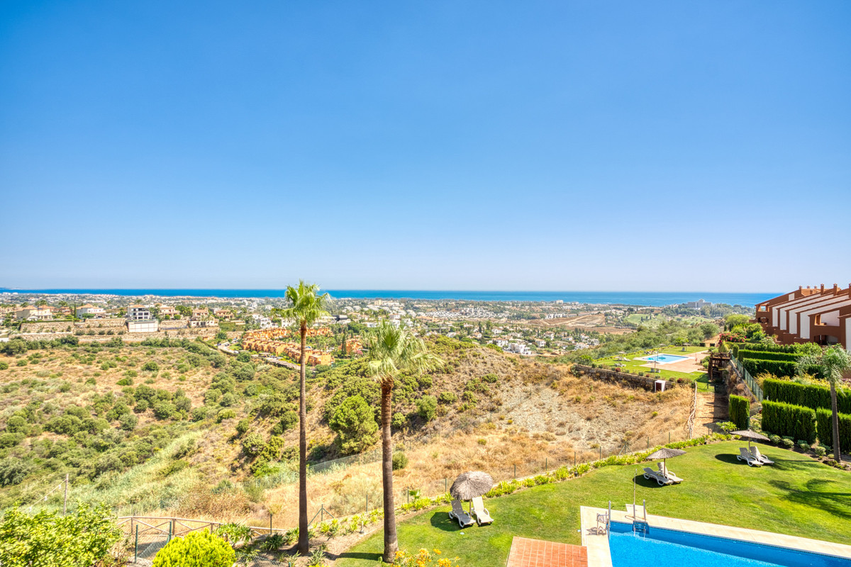 3 Bed Townhouse for sale in Benahavís Costa Del Sol, Málaga, Spain