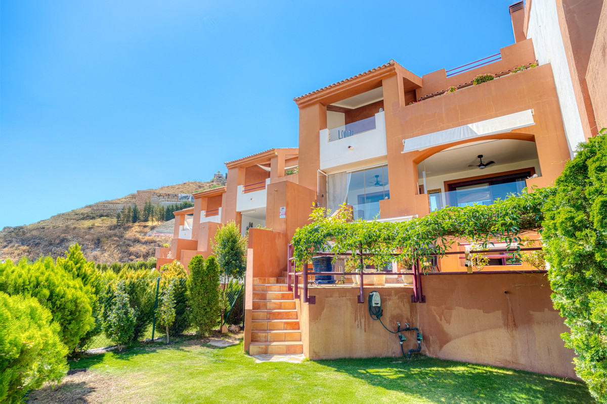 3 Bed Townhouse for sale in Benahavís Costa Del Sol, Málaga, Spain