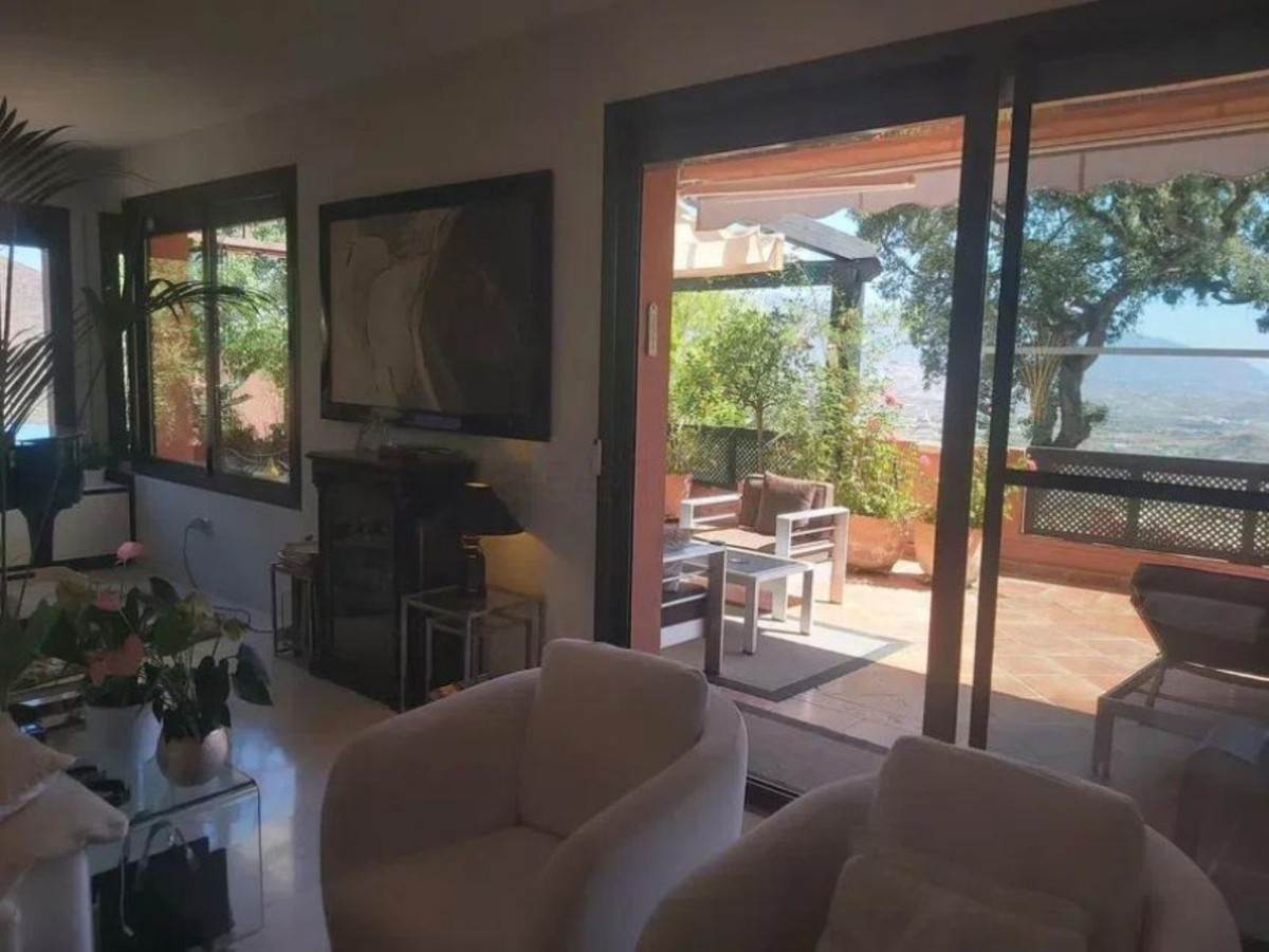 3 Bed Apartment for sale in Marbella Costa Del Sol, Málaga, Spain