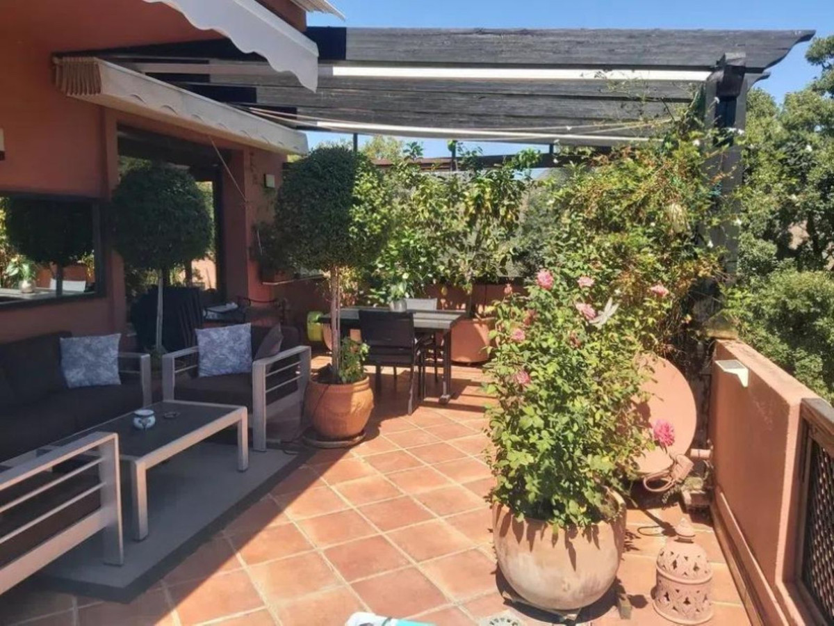 3 Bed Apartment for sale in Marbella Costa Del Sol, Málaga, Spain