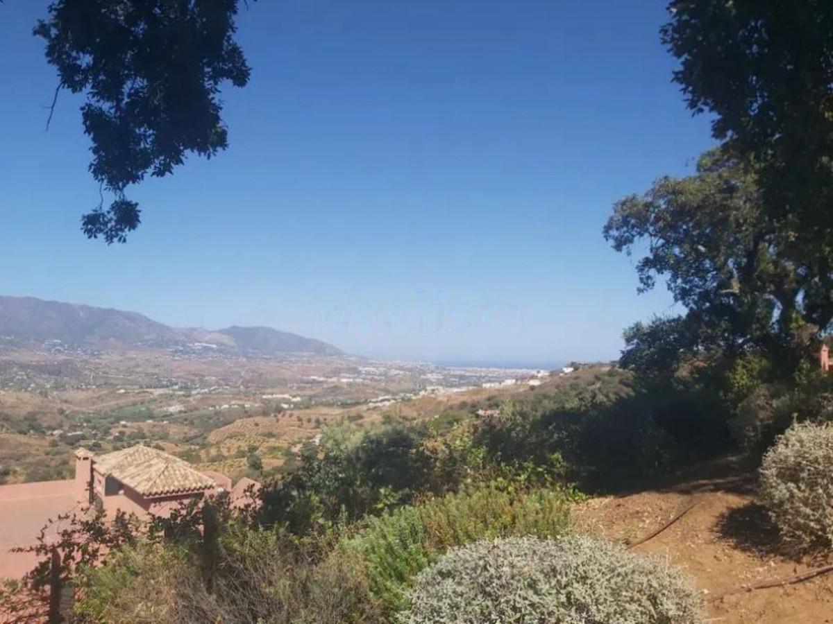 3 Bed Apartment for sale in Marbella Costa Del Sol, Málaga, Spain