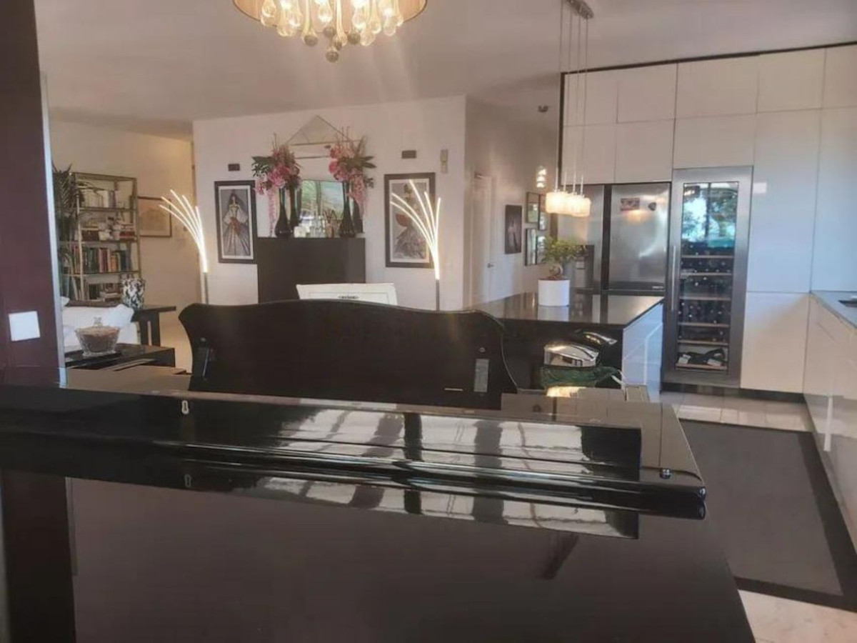 3 Bed Apartment for sale in Marbella Costa Del Sol, Málaga, Spain