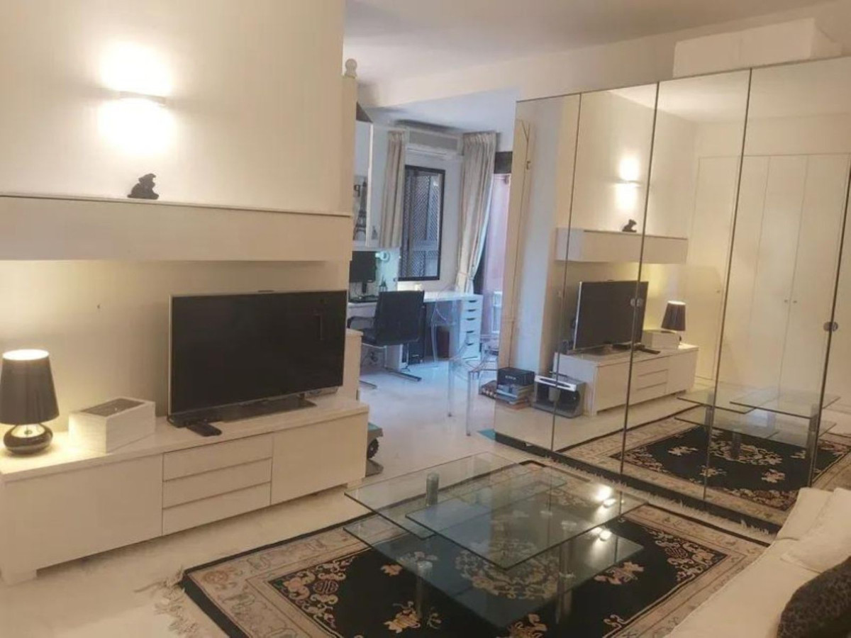 3 Bed Apartment for sale in Marbella Costa Del Sol, Málaga, Spain
