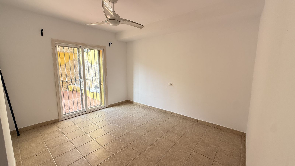 5 Bed Townhouse for sale in Alhaurín De La Torre Costa Del Sol, Málaga, Spain