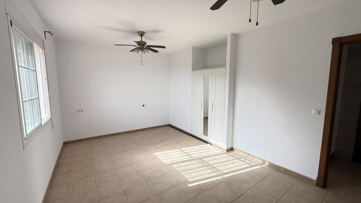 5 Bed Townhouse for sale in Alhaurín De La Torre Costa Del Sol, Málaga, Spain