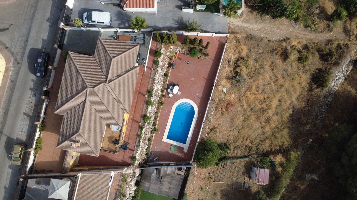 5 Bed Townhouse for sale in Alhaurín De La Torre Costa Del Sol, Málaga, Spain