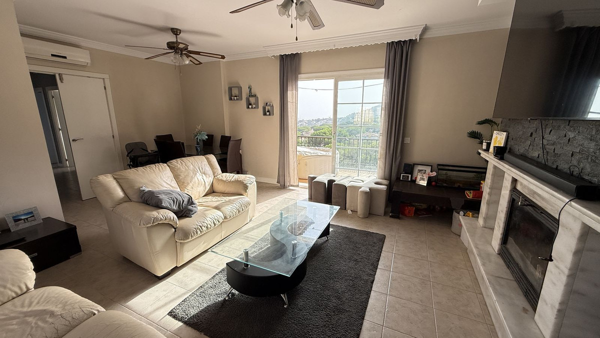 5 Bed Townhouse for sale in Alhaurín De La Torre Costa Del Sol, Málaga, Spain
