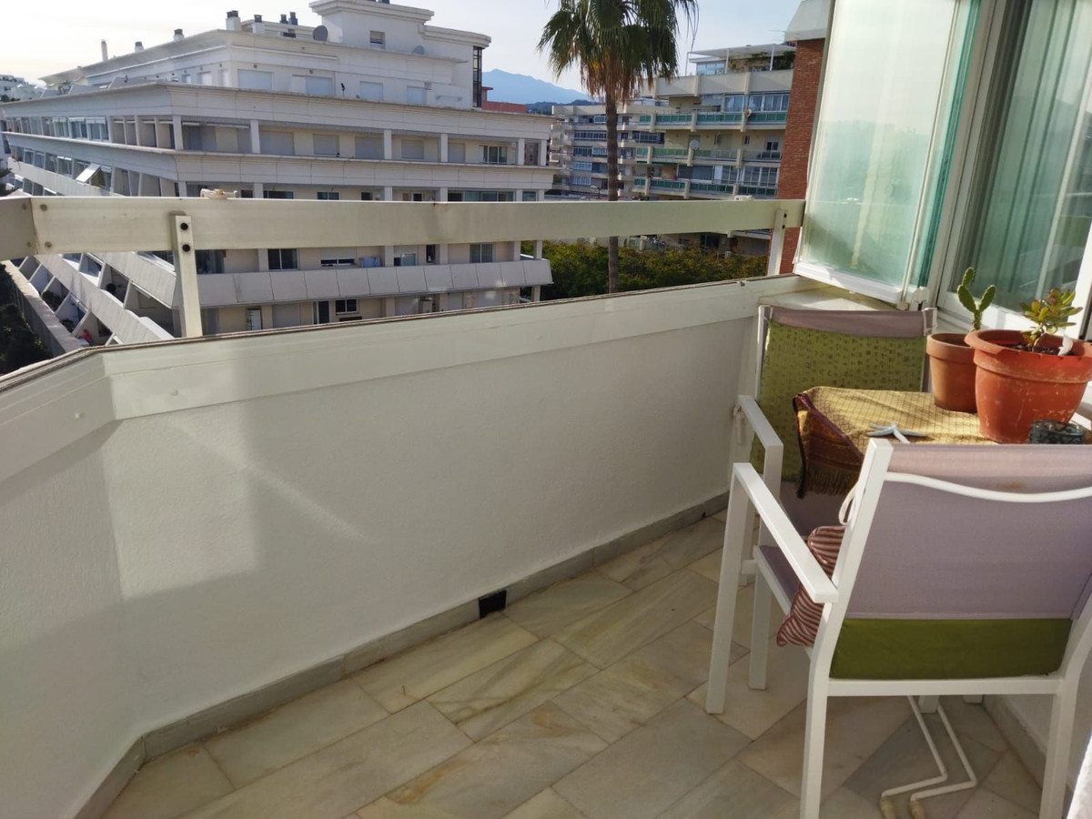 Se vende Apartamento Planta Media de 2 dormitorios en Costa Del Sol, Málaga, España