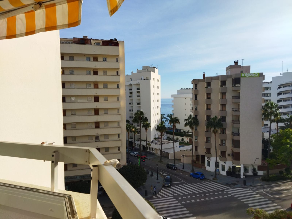 Se vende Apartamento Planta Media de 2 dormitorios en Costa Del Sol, Málaga, España