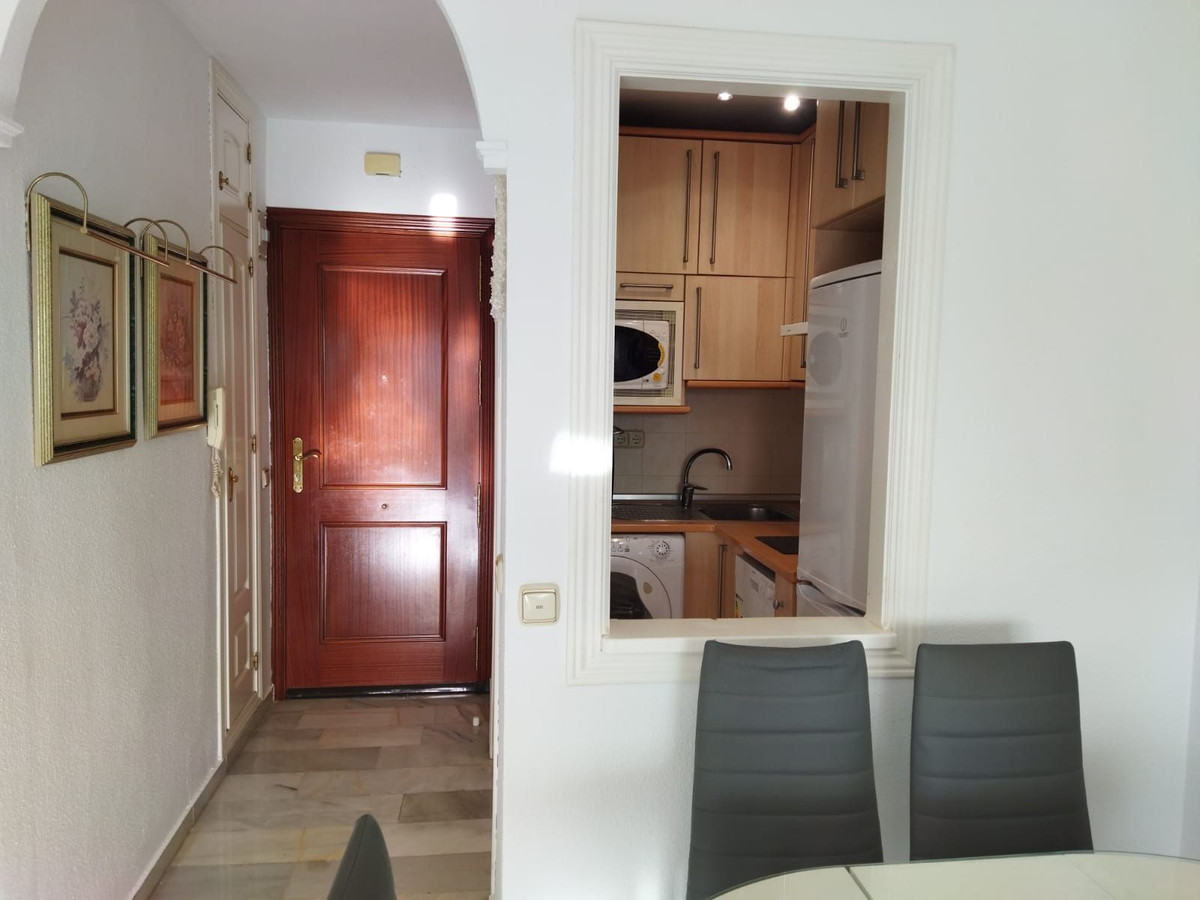 Se vende Apartamento Planta Media de 2 dormitorios en Costa Del Sol, Málaga, España