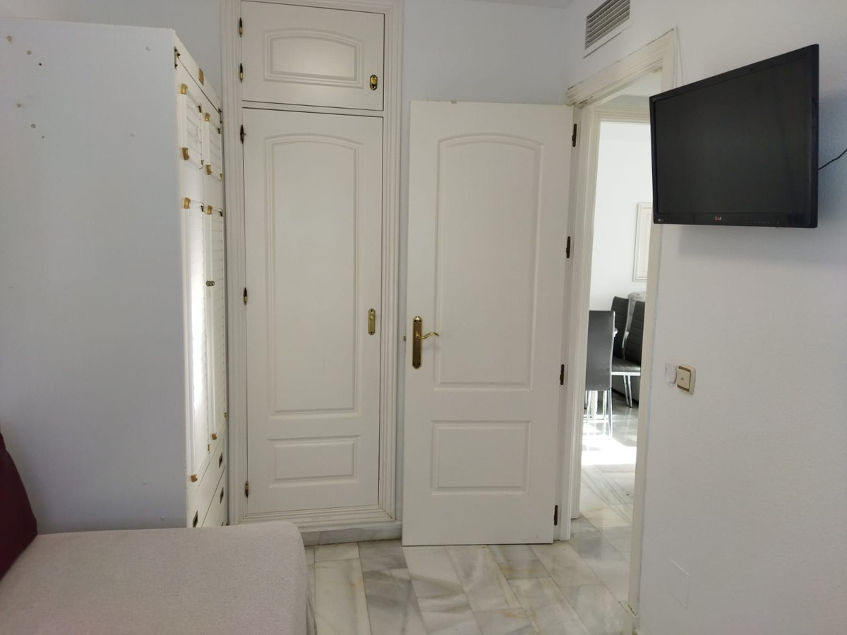 Se vende Apartamento Planta Media de 2 dormitorios en Costa Del Sol, Málaga, España