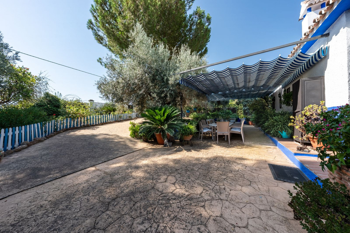 4 Bed Townhouse for sale in Coín Costa Del Sol, Málaga, Spain