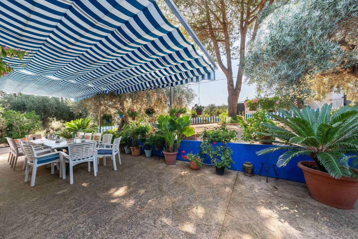 4 Bed Townhouse for sale in Coín Costa Del Sol, Málaga, Spain