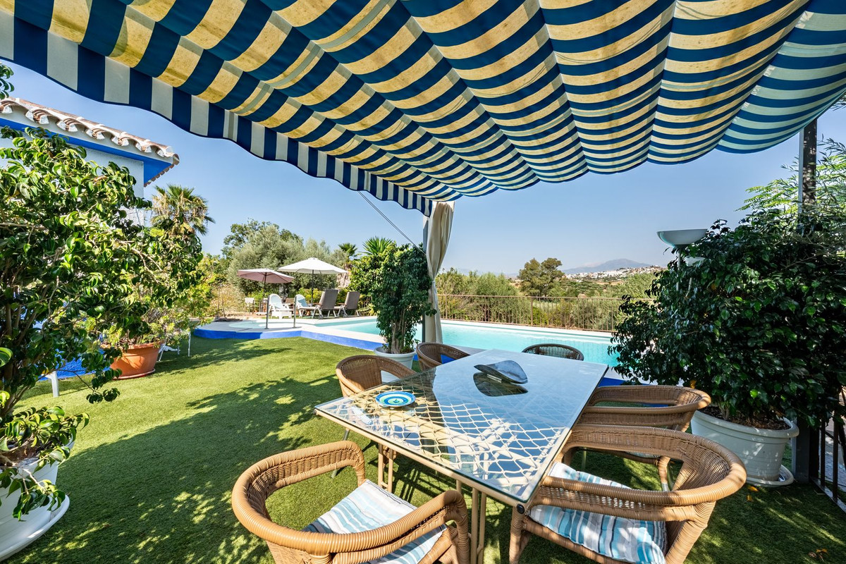 4 Bed Townhouse for sale in Coín Costa Del Sol, Málaga, Spain