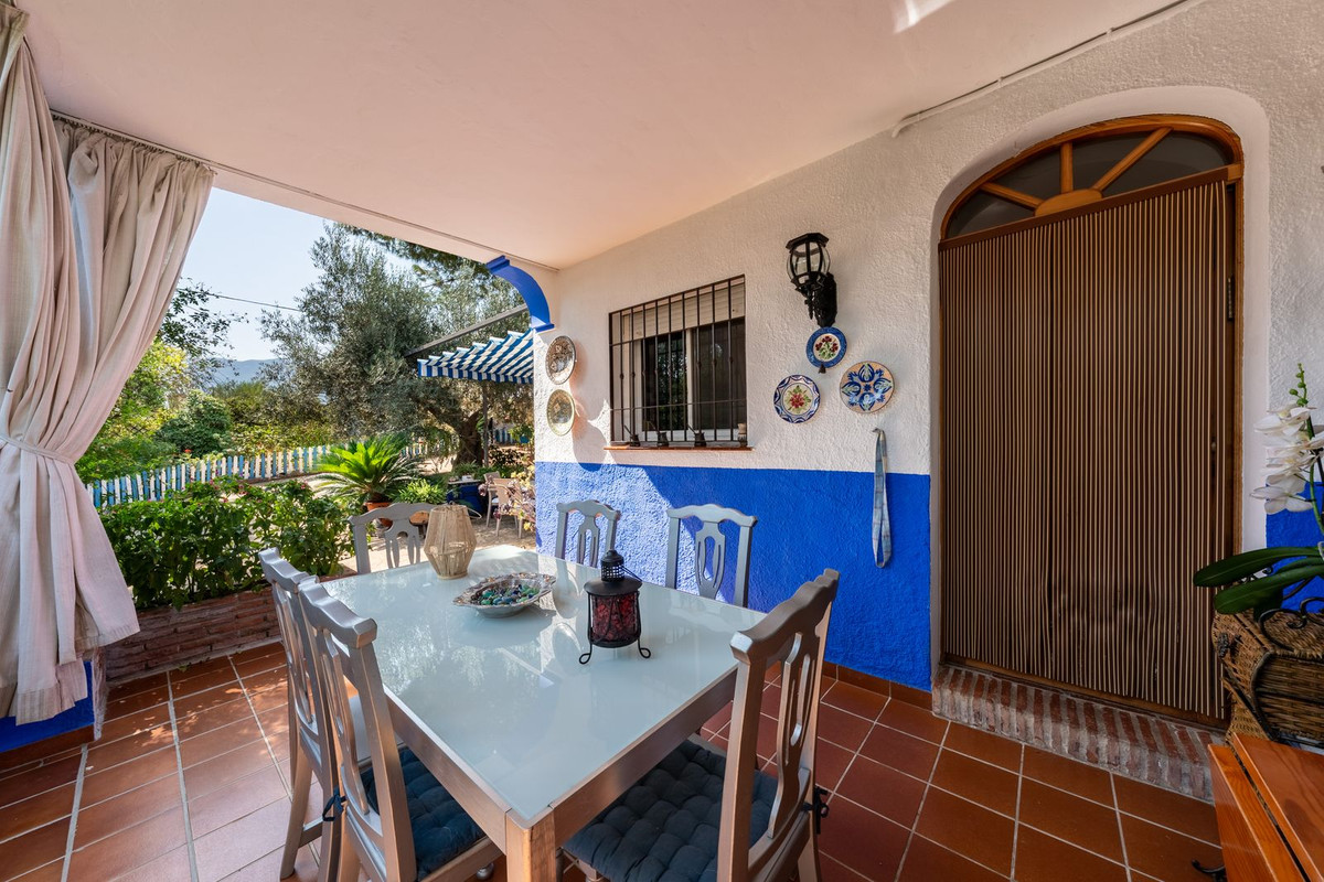 4 Bed Townhouse for sale in Coín Costa Del Sol, Málaga, Spain