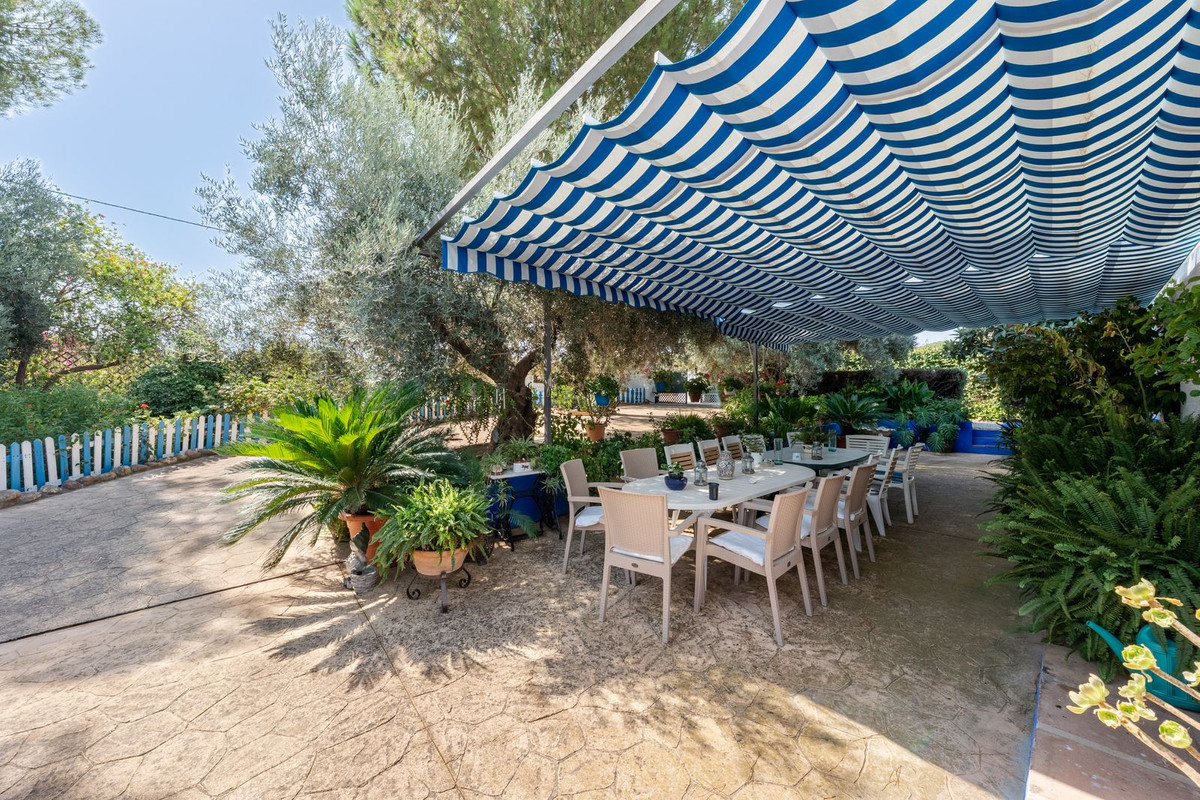 4 Bed Townhouse for sale in Coín Costa Del Sol, Málaga, Spain