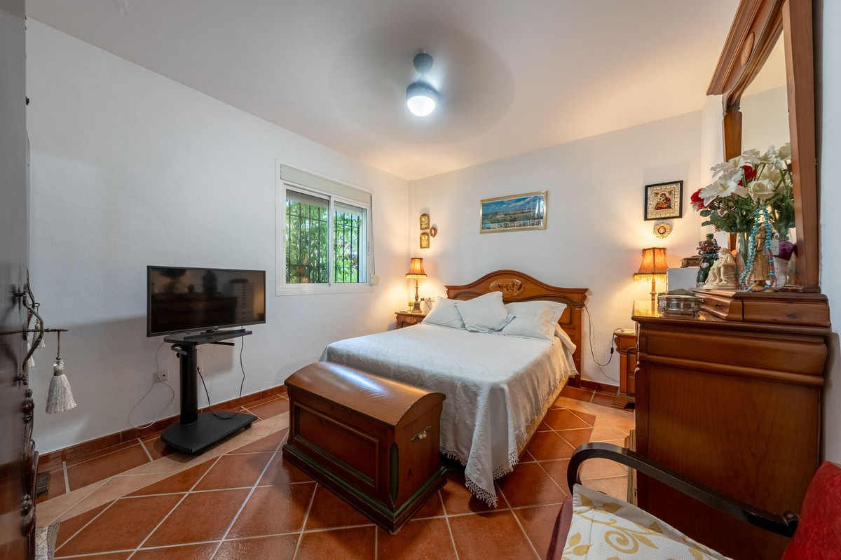 4 Bed Townhouse for sale in Coín Costa Del Sol, Málaga, Spain