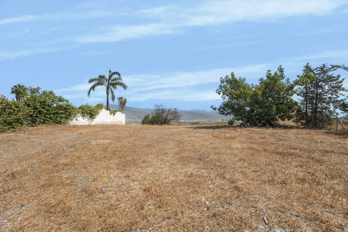 Se vende Terreno Urbano  en Costa Del Sol East, Málaga, España